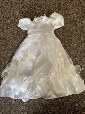American Girl Size White & Ivory Ruffled Organza Gala Party Ball Gown